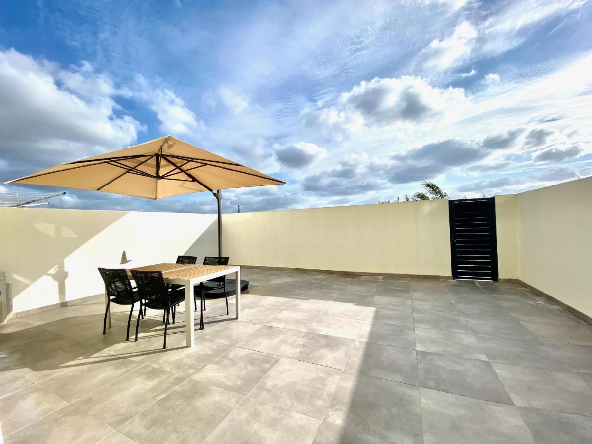 The Sunny Dune - Luxury Apartment W/ Pool & Private Terrace Ferrel  Luaran gambar